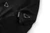 2024ジャケットメンクラシックラグジュアリーデザイナー男性フーディー防水性高品質のロゴ刺繍アームポケットデコレーション特大のフーディーパーカーユニフォームマンのためのユニフォーム