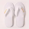 Slippers 4 Pairs / Lot Winter El hommes femmes Voyage de voyage jetable coton tongs hospitaliers hospitaliers Soft Spa invités diapositives