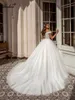Robe de mariée en dentelle Bling Bling Robe de mariée aux manches courtes épaules Princess Bridal Robes 2024 avec perles de perles Fleurs