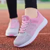 Chaussures décontractées à la mode à la mode des femmes Sneakers plats en mailles pour les femmes 2024 Tennis Vulcanisé Zapatillas Mujer