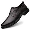 Casual Shoes 2024 Trend Mens Social Dress äkta läder Oxford Soft Male Formal Walk Derby Elegantes Retro Adulto