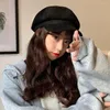 ベレー帽レトロメタルバックルラウンドカーキコーヒーブラックレッドオクタゴンキャップ調整可能な女性スエードブリムベレー韓国スタイルの帽子