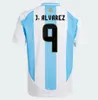 24 Новая 3 -Звезда Аргентина Мессис SoccerJerseys 24 25child Kids Kit Версия игрока игрока Mac Allister Dybala di Maria Martinez de Paul Maradona Мужские женские футбольные рубашка