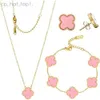 Vanclef 4 Four Leaf Clover Luxury Designer Jewelry Pendant StudEarring女性の誕生日プレゼントなしボックス3ピースバンクルフネックレス7108