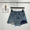 Designer de shorts femininos Desgaste de petróleo sul, 24 Spring New Breakthrough Letter Hot Diamond Denim Caist Slimming Pants Q5S6