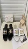 Üst Sandallar Kadın Slayt Tasarımcısı Taş Desen Terlik Kauçuk Düz Patent Deri Plaj Seyahat Ayakkabıları 35415691470