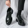 Sapatos casuais homens Brock Oxford Retro Ceather Couro Spring Formal 2024 Lace Up Brand Business Dress