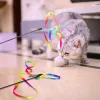 Oyuncaklar 3pcs teaser oyuncak kedi asa gökkuşağı kurdele kedi eğlenceli sopa interaktif iç mekan sağlıklı egzersiz komik kedi çubuk evcil hayvan malzemeleri kedi oyuncak oyuncak