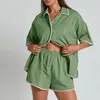 レディースショートパンツ2ピースの衣装女性ポケット用パジャマボタンダウンTシャツのトップとフリルカジュアルセットロパデムジェールパンタローン