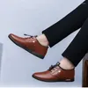 Chaussures décontractées Brand Men de mode en cuir Mandons de haute qualité Mentils de chaussures masculines Sneakers Designer