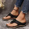 Sandały Kobiety Summer Roman Comfy Flat Bottomed Slip na klipsku Flip Flip Flops Slider T Pasek Chaussures Femme 2024