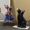 resina casais gatos estatuetas pinturas europeias estátuas de animais coleta de sala de estar caseira itens de objeto de decoração 240416