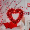 Dekorativa blommor Holiday Garland Valentine Heart Wreath Wedding Decor Metallic Line Valentine's Door Plast Prydnad Hängande