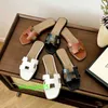 Oran Sandals Fashion Leather Slippers Summer New Carvication Outwear Colar Beach Flat Shoes Lazy Retro Casual Slippers