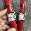 Nuovo orologio da polso a marchio popolare ultra-sottile per leisure con canottiere da uomo e canotte quadrate in pelle sport di cinghia e orologio da design di abbigliamento marchio di moda