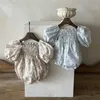 Rompers 2024 Summer Fashion New Flower Print Baby Sleeve Bodysuit Cotton Toddler Princess Dress Dress Bemsuit Compley H240423
