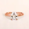 Banden Huitan Oval Cut Cubic Zirconia Rings voor vrouwen Simple en Classic Design Wedding Engagement Promise Accessoires Eeuwigheid Sieraden