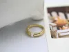 Bandes avec des références Fine Golden Tibetan Silver Ring Engagement Band de mariage Simple Round Clear CZ Zircon Anneaux pour femmes hommes R16