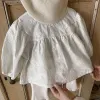 Toppar 2022 Spring Autumn Nyfödda Baby Girls Spets Flower Doll Shirt Spädbarn barn mode långärmad broderi prinsessan bomullsavdrag