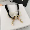 Collier concepteur pour femme mui mui collier de papillon luxe miao familiaux news bowknot velvet ceinture collier coullace palace style doux et mignon polyvalent polyvalent polyvalent