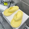 Kapcie Summer Pu Padding Flip-Flops Kobieta Flips Flats Słodki swobodny płaski buty Kobiety Czarne białe sandalias de las mujer