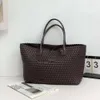 Bolsas CABAT Capacidad Lady Tote Homodos de hombro Botegas Totas Bolsas clásicas Venetas Nuevo lado de doble cara tejida 2024 Compras Cuero para mujer One 4PJB