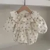 One-Pieces 2022 Sommer Neues Baby Langarm Bodysuit süßes kleines Mädchen Rüschenkragen Blumener Overall Prinzessin Baby Girls Party Kleidung