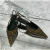 Points léopard imprimés Chaussures Chaussures printemps d'été hauts tempérament français talons courts chaussures simples mode sexy sandales 240422