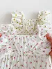 Rompers Baby Girls Bodys Sucts Ruffle Girls One Piece Floral Ifant Vêtements sans manches Succines H240425