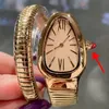 Snake Watch Gold for Women Top Quality Quartz Movement Titanium Steel Case Strap Handgjorda detaljer Konsekvent med Counter Products Armband Watch Serpenti 008