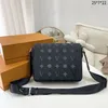 Limited Edition District Mens Messenger -pakket Louiseviution Bag Clutch Handbaag Lederen schouder Crossbody Pakketten Tassen aktetas Business Bag N42710 M46255