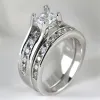 Banden Romantisch zirkoonpaar ringen roestvrijstalen herenring en eenvoudige kristal zirkon vrouwen ringen set trouwring