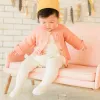 Ustawiają nowy dzianinowy romper dla dziewcząt bawełniany niemowlę Jobsek Baby Boy Romper White Spring Autumn Baby Onesie Nowonarodzone ubrania