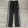 Klassieke zwarte witte geborduurde vlindernaalden naalden hindernissen zijkant strepen Men vrouwen Hiphop Street Casual Sports broek 240420