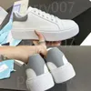 Triangle in tessuto sneaker Donne in pelle scamosciata Designer Designer Scarpe Scarpe casual Scarpe casual Spazzo spazzolato Scarpe America Cup Downtown Withbox