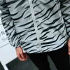 Kvinnor Reflective Jacket Hooded Windbreaker Coat Waterproof Women Hip Hop Zebra Stripe Streetwear Skateboard Night Shining Jacket 240421CJ