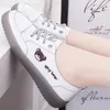Scarpe casual primaverili Oxfords Fasci piatti da donna Classico colore Solido in pelle PU Sneaker bianche allacciata bianca