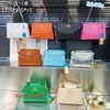 Borse da designer di esportazione per esportazione crocodile in pelle 2024 Nuova borsa a traversa a tracolla a spalla singola Crocodile Modello da donna Borsa