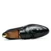 Chaussures décontractées Crocodile de luxe Modèle Homme conduisant à grande taille 38-47 Brand Men Loc en cuir Fashion Oxfords