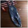 Blue Hole overalls mannen denim jumpsuit gescheurd gescheurde jeans slabbetje enkel lengte hiphop grote zak Koreaanse vrachtbroeken broek 240409