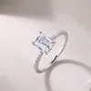 Klusterringar na fina smycken ins 925 sterling silver engagemang bröllop löfte smaragd klippt 1,5ct vvs moissanite ring för kvinnor