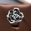 Band Huitan Romantic Camellia Ring for Women Black Emalj Estetiska blommor Rings Bridal Wedding Party Accessories Luxury Jewely New