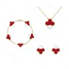 Högkvalitetsdesigner VanCleff örhängen Kvinnlig pläterad 18K Rose Gold White Fritillaria Red Jade Medal Earrings High Edition