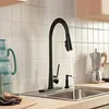 Robinets de cuisine Black Matte Precept Pull-Down 1,5 gpm Débit de débit Robinet Publiage pivotant Power Rinse Céramique Valve Valve Savon Dispeserrada