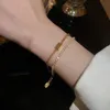 Elegante Goldfarbe mehrschichtiger Zirkonkette Quadratanhänger Armband für Frauen Süßes Fortgeschrittener Kristallschmuck junge Mädchen N374 240423