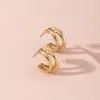 Boucles d'oreilles yuxi bijoux fabricant 2024 Classic Design Fashion Alloy Metal Gold Couleur C Showly Chunky Triple Hoop Earres pour femmes