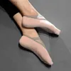 Calcetines para hombres no slip y transpirables calcetines al aire libre accesorios de fitness gimnasio pilates yoga brevde ballet de alta calidad YQ240423 de alta calidad