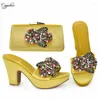 Sukienka Buty Platforma Biała kobieta i torba do dopasowania African Ladies Letnie kapcie z torebką Set Pumps Clutch Pantoufle Femme 938-49