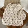 Jackets 2023 Zomer Nieuw baby massief vest dunne katoenen kinderen jas jongens muggen jas baby zonzon bescherming H240423