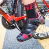 Schuhe Santische Männer tarnen Fahrradfahrradschuhe pu atmungsable Radschuhe Autolocking Bike Sneakers für Rennfahrrad im Freien